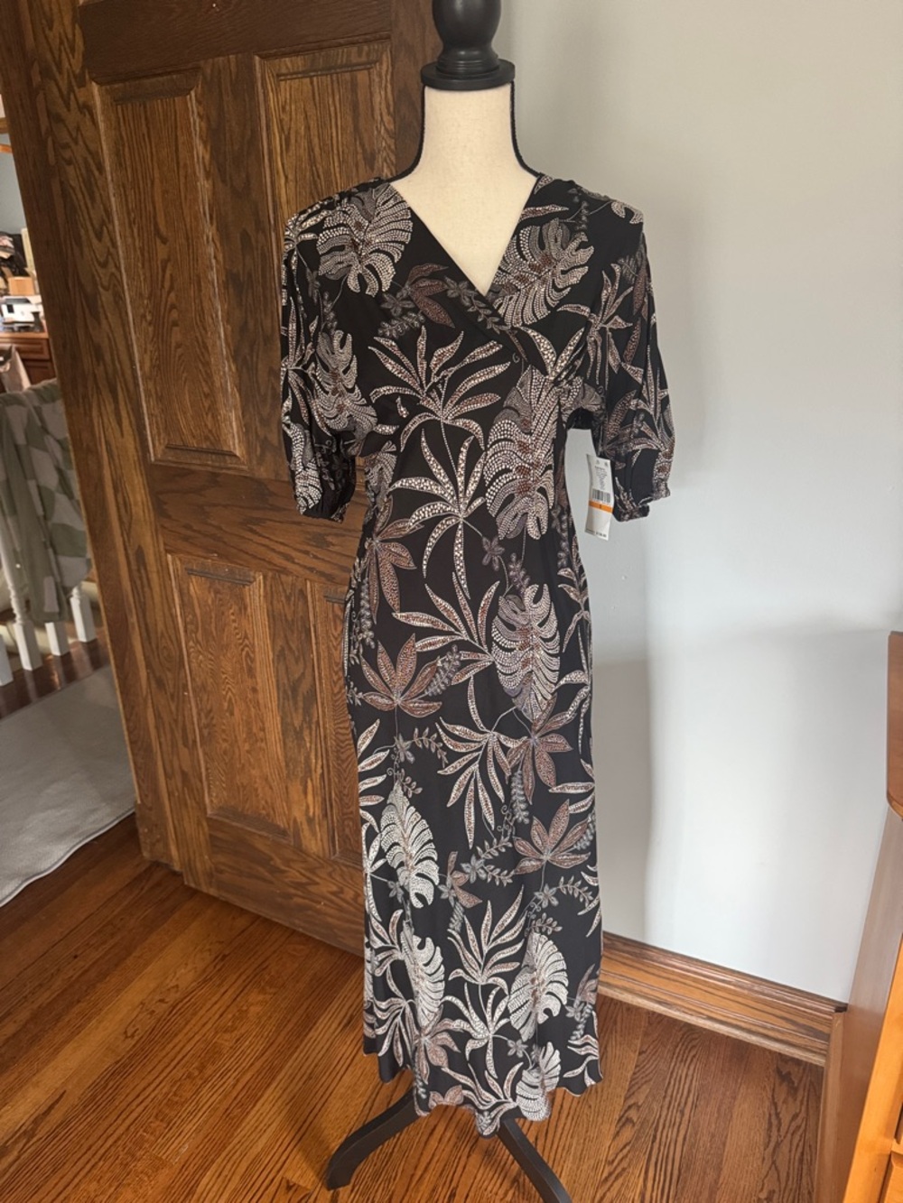 Karen Kane size Small Black Maxi Dress with Neutral Botanical Print